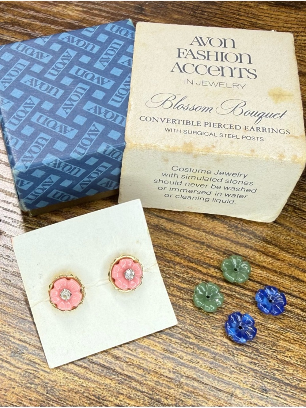 1978 Vintage Avon Blossom Bouquet Earrings